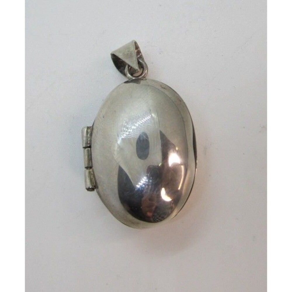 Vintage sterling silver puffy oval picture photo locket pendant 925